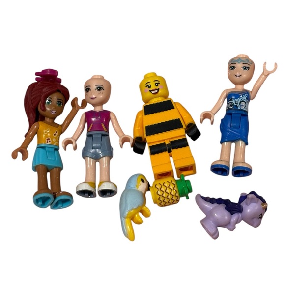 Big Lot of Lego Bricks Including Mini Figures. - Picture 2 of 2